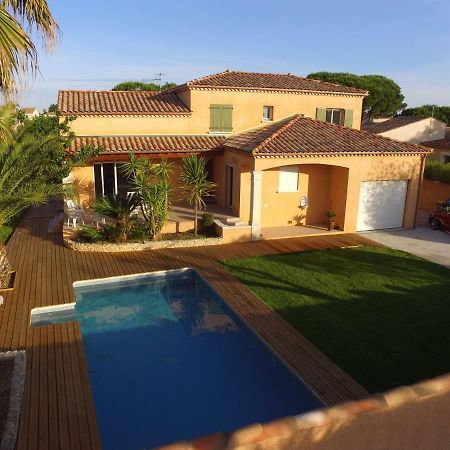 Maison Les Pins Айга-Мортас Екстериор снимка