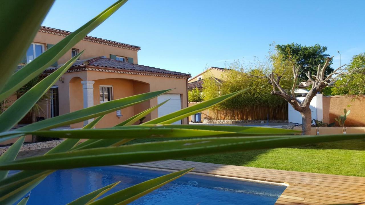 Maison Les Pins Айга-Мортас Екстериор снимка