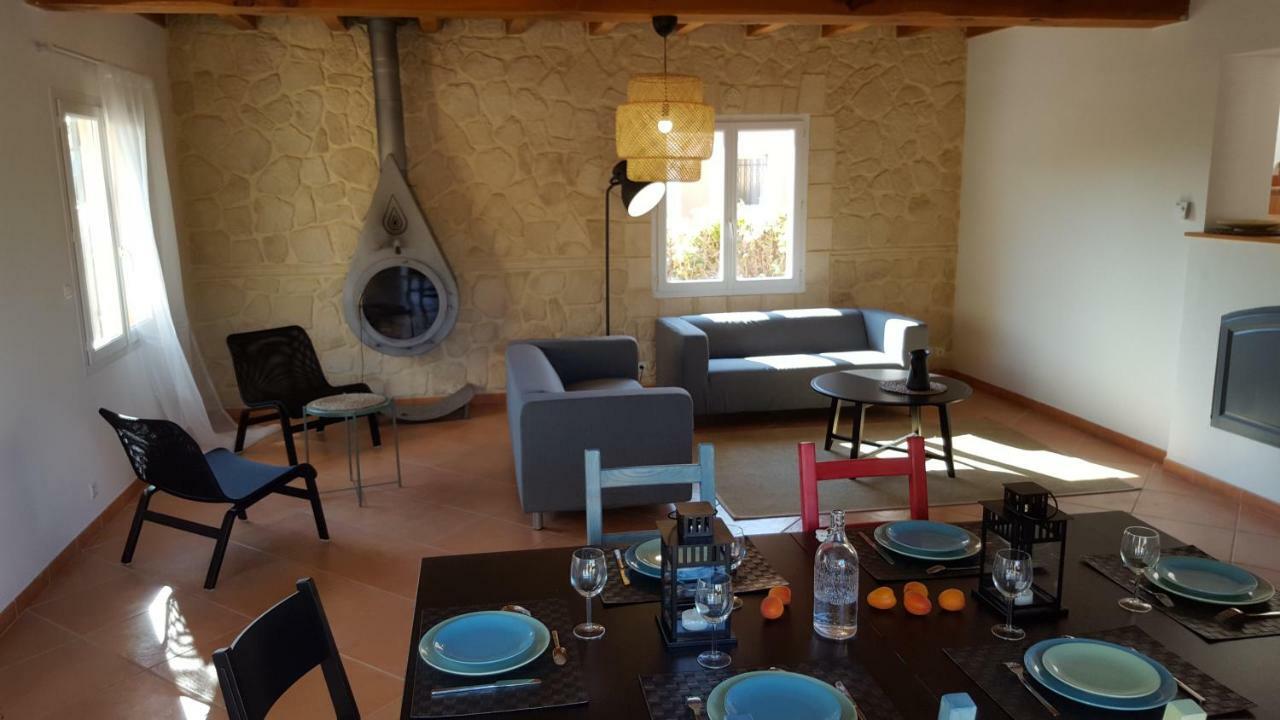 Maison Les Pins Айга-Мортас Екстериор снимка